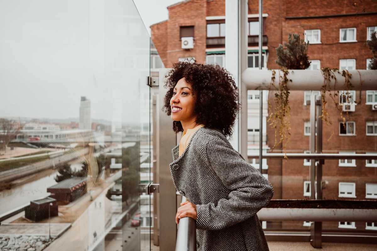 Pros & Cons of Buying a Home in the Suburbs vs. the City